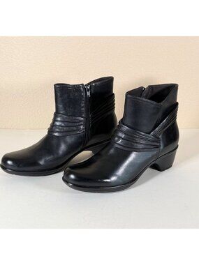 Stivaletti Clarks Layton Star In Pelle Scamosciata Nera - Donna - Fodera Calda
